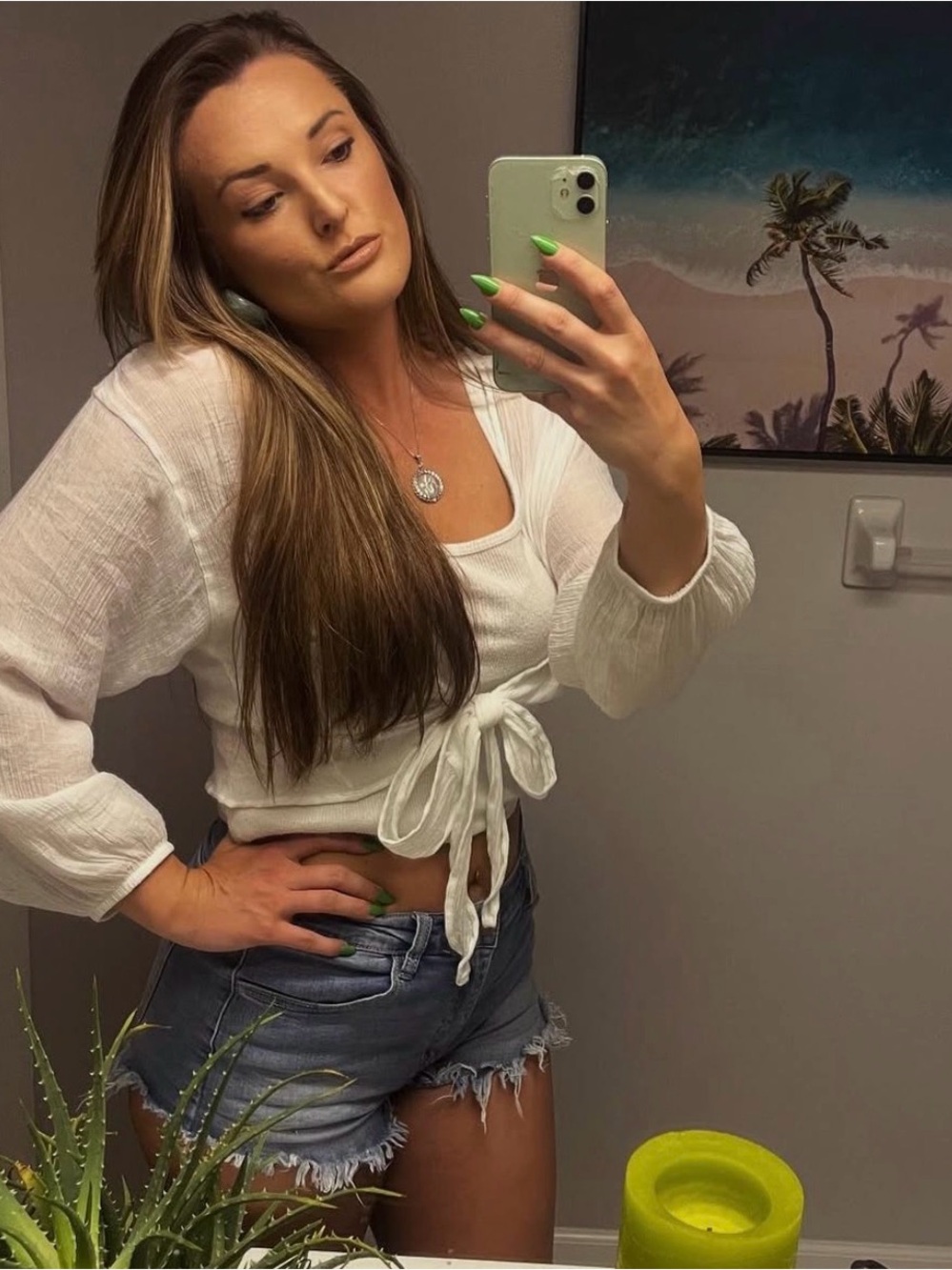 Women’s White Tie-Front Long Sleeve Top